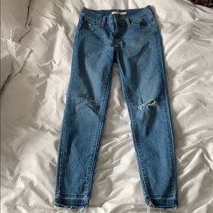 Levi’s 720 High Rise Super Skinny S26